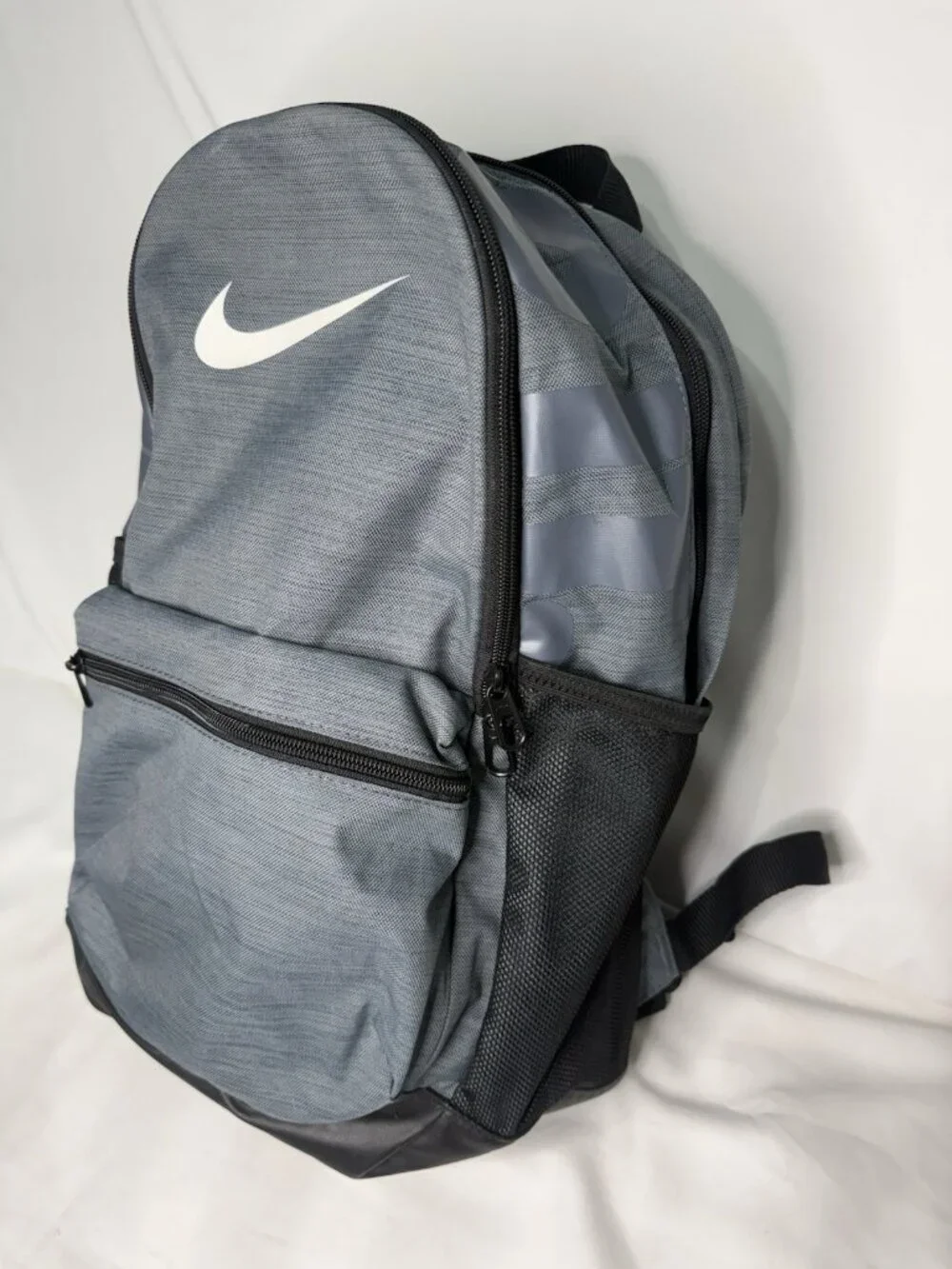 NIKE Unisex Gameday Gym Training Backpack Gray Black
